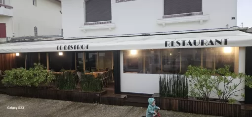 Installation d'une bâche tendue sur une pergola en métal a vieux boucau., Bayonne, Caballero Stores