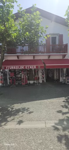 Motorisation de deux stores et changement de toile à Espelette., Bayonne, Caballero Stores