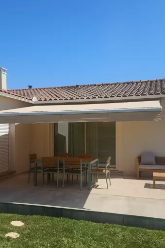 Installation d'un store banne à Biarritz, Bayonne, Caballero Stores