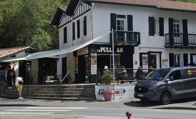 Installation d'une bâche sur mesure à Ascain , Bayonne, Caballero Stores
