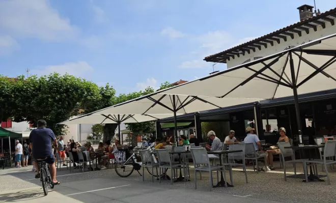 Installation de parasols, Bayonne, Caballero Stores