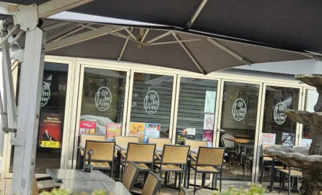 Installation de parasols, Bayonne, Caballero Stores